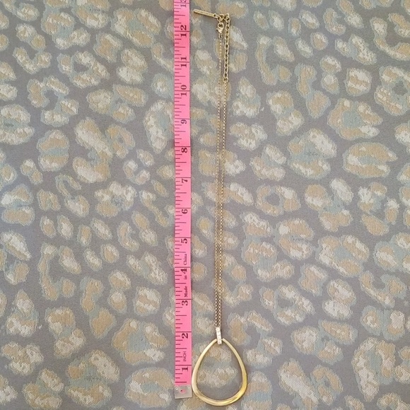 2/$25 T Tahari Gold 18" Choker - Picture 2 of 4